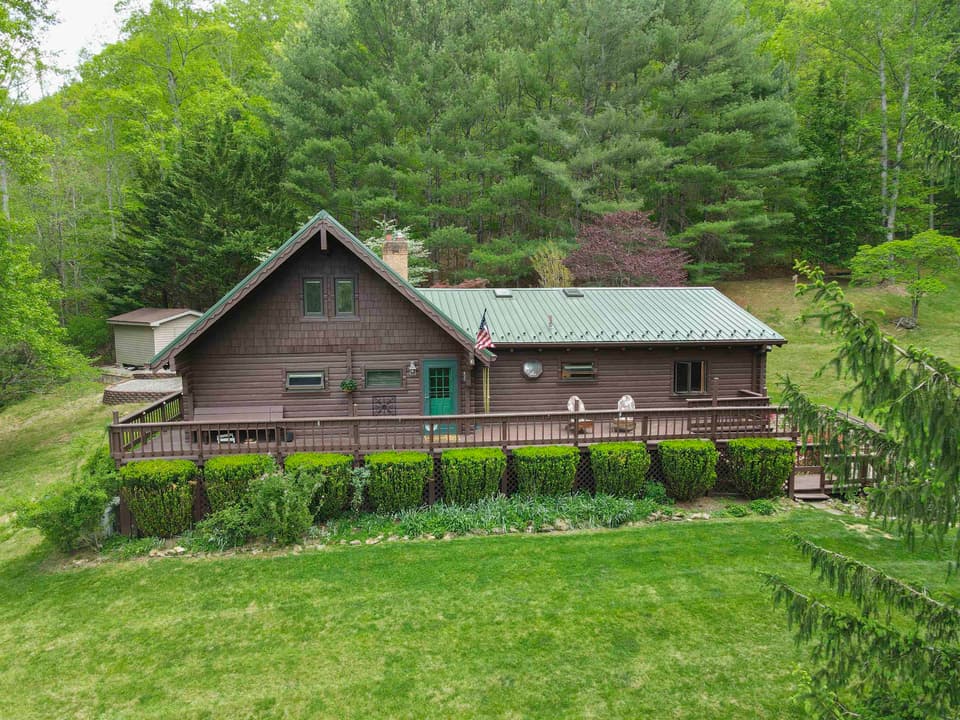 1429 Falling Branch Road, photo 2 of 40