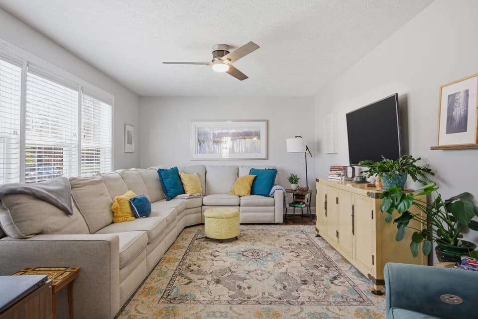 265 Robert Street, photo 17 of 40