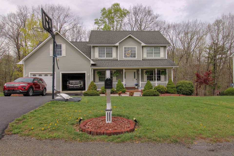 2760 Madison Avenue SE, photo 4 of 40