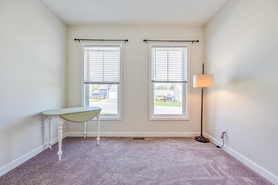 740 Jefferson Circle, photo 11 of 40