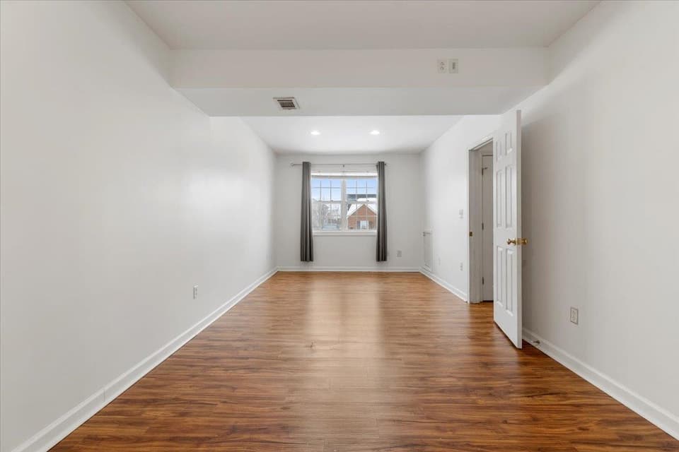 110 Sage Lane, photo 33 of 40