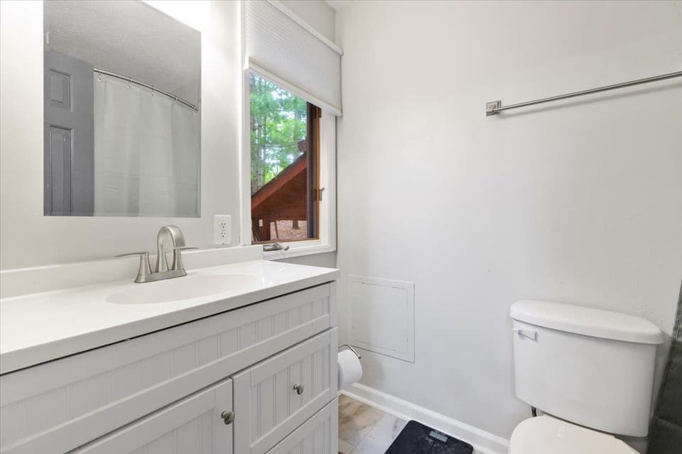 1200 Flint Drive, photo 18 of 40