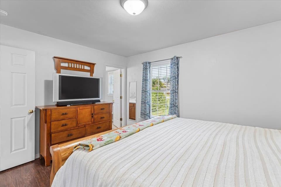 740 Independence Boulevard, photo 19 of 40