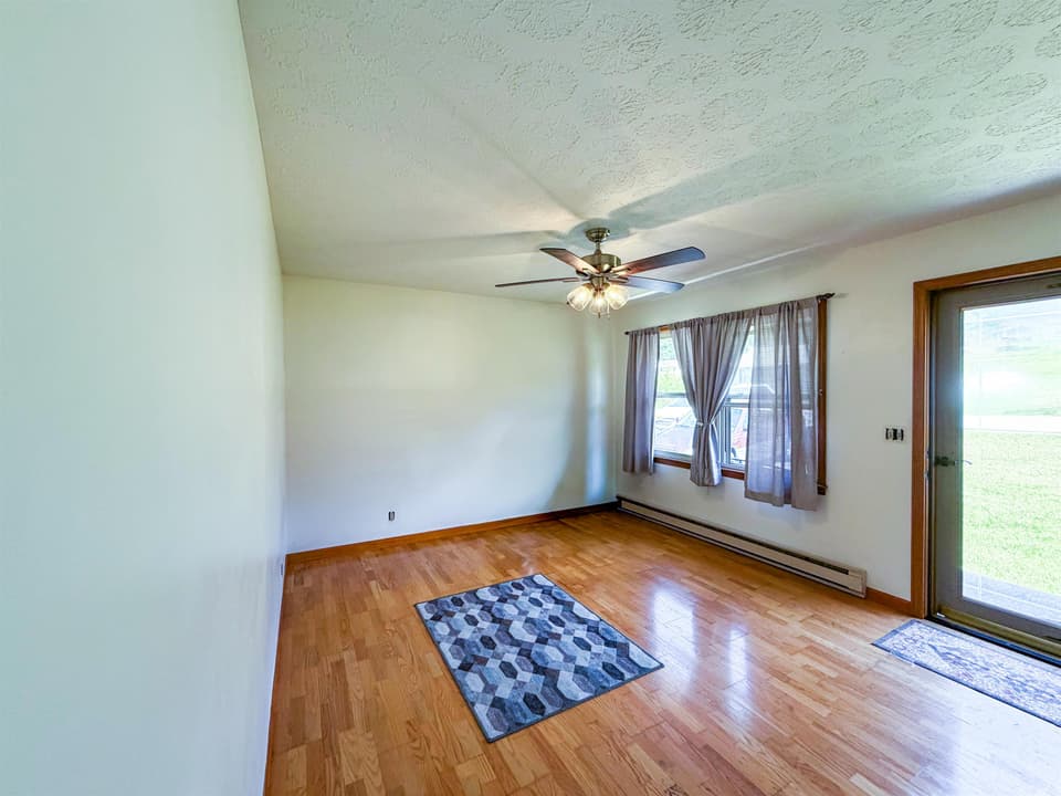 1365 Mahone Street, photo 3 of 27