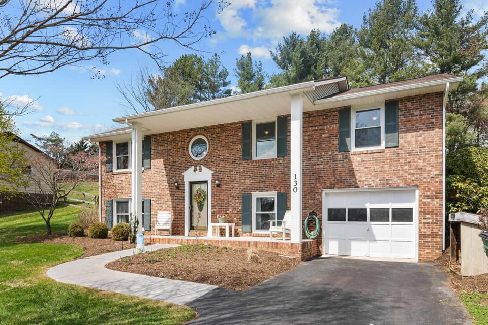 130 Somerset Street, Christiansburg, photo 2