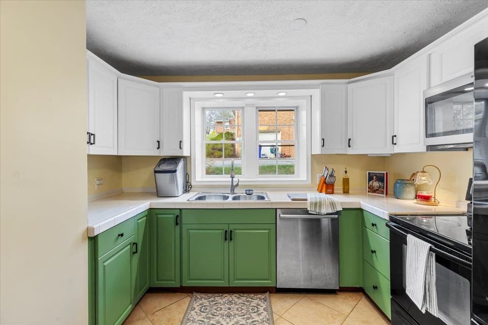 619 E Main Street, photo 13 of 40