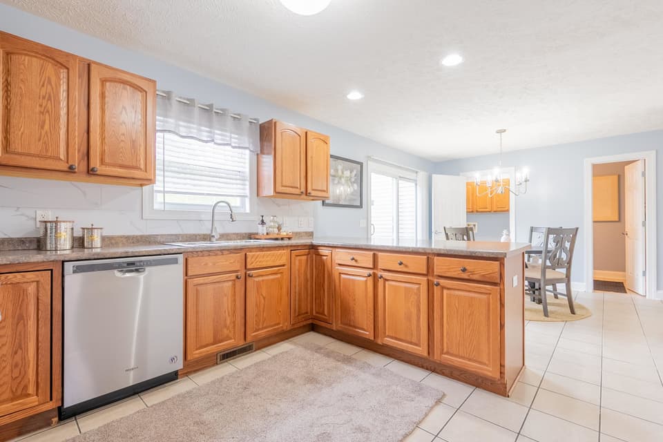 590 Tall Oak Boulevard, photo 17 of 40