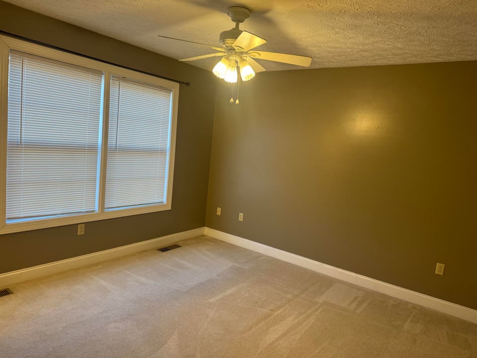 425 Silver Leaf Drive, photo 16 of 29
