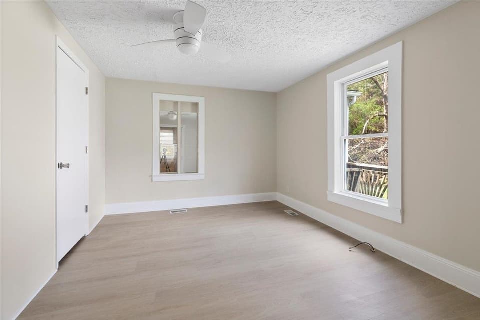 1033 Walton Road, photo 16 of 37