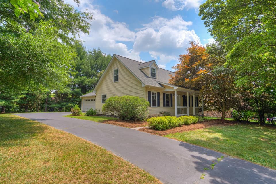 560 Independence Boulevard, photo 4 of 40