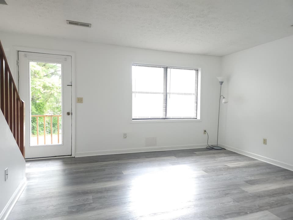 2594 Townhouse Street, photo 2 of 17