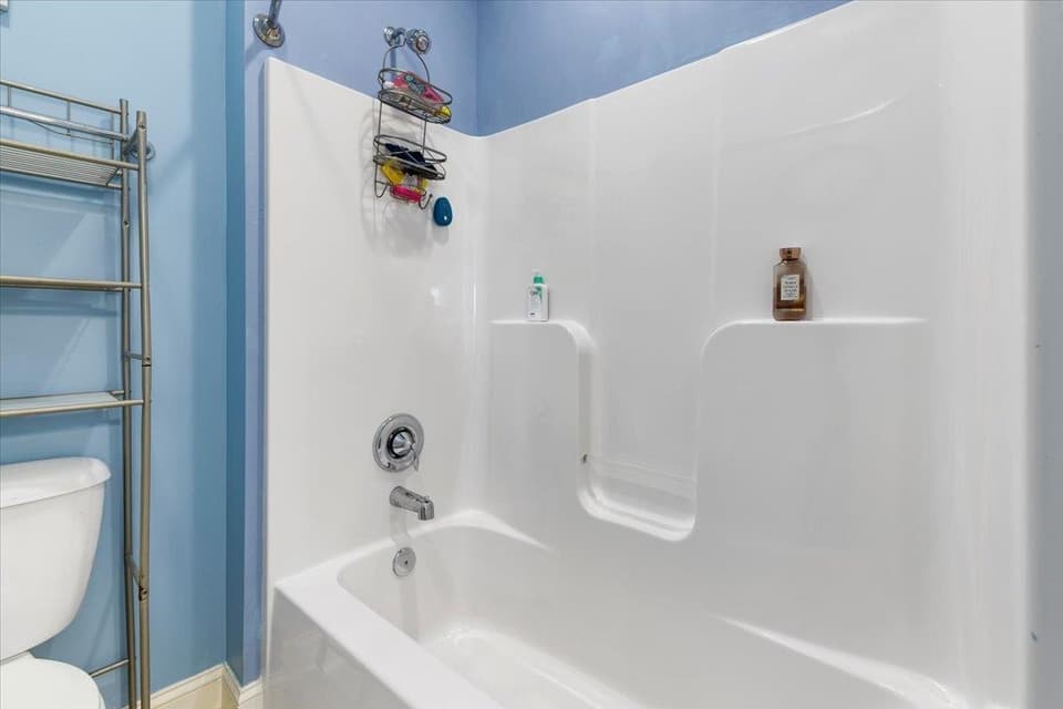 1015 Falor Lane, photo 33 of 40