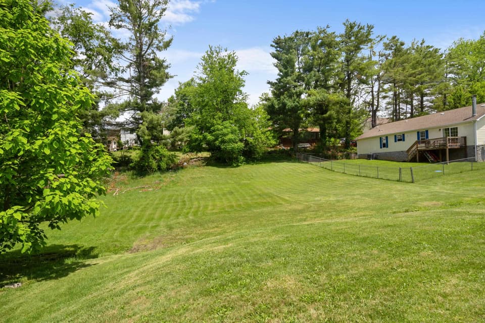 660 Colhoun Street, photo 35 of 35