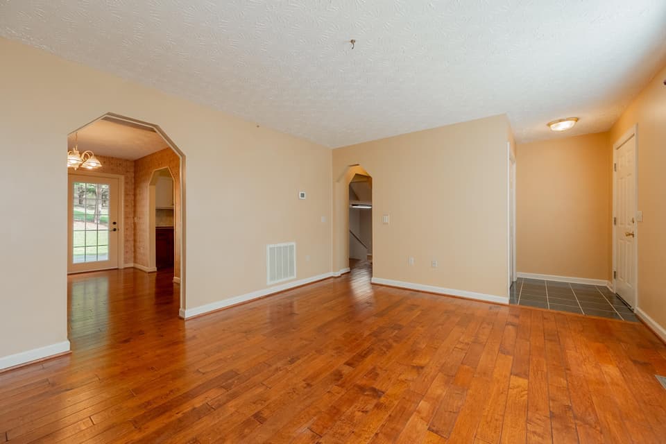 915 George Edward Viaduct, photo 10 of 40