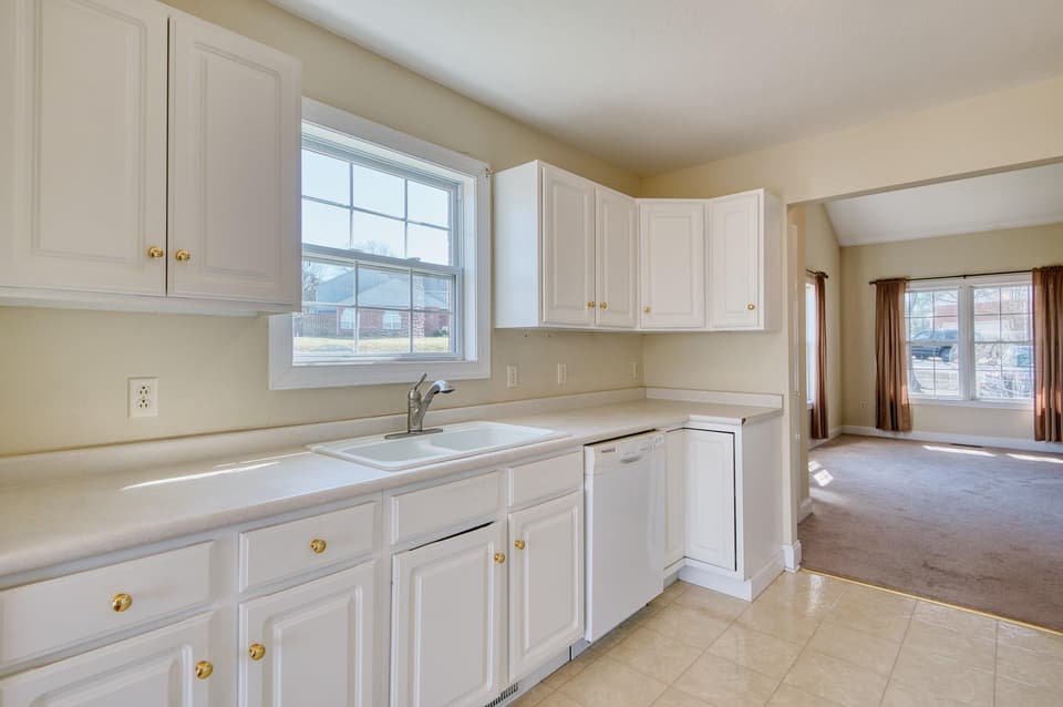 495 Gold Leaf Drive, photo 12 of 40