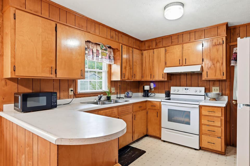 2614 Childress Road, photo 11 of 31