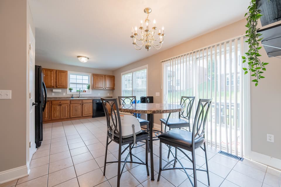 780 Oaktree Boulevard, photo 24 of 40