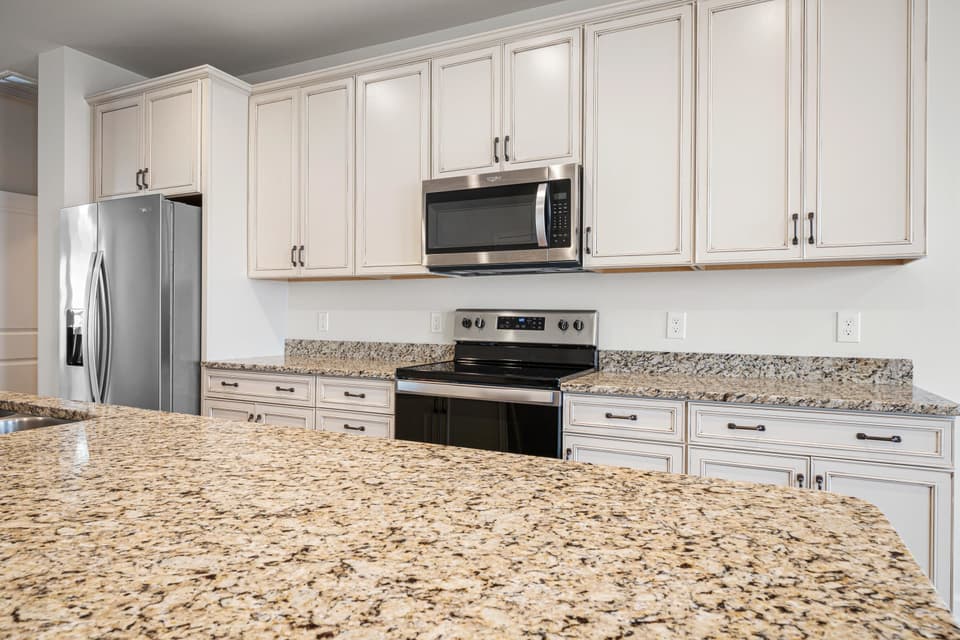 215 Hamilton Avenue NW, photo 13 of 40