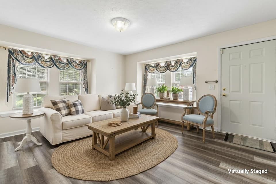 115 Darci Drive SE, photo 6 of 27