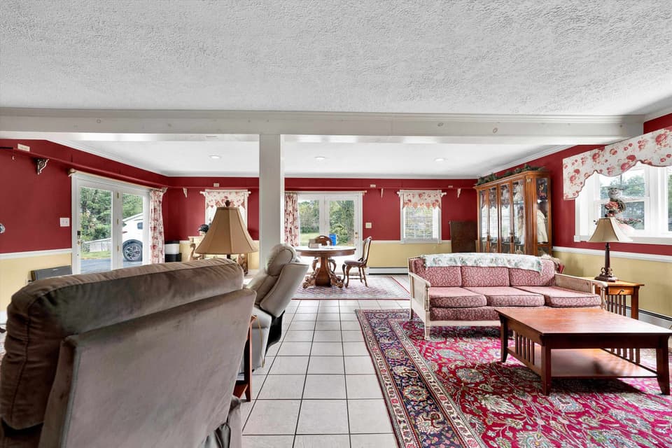 115 Lester Street, photo 19 of 40