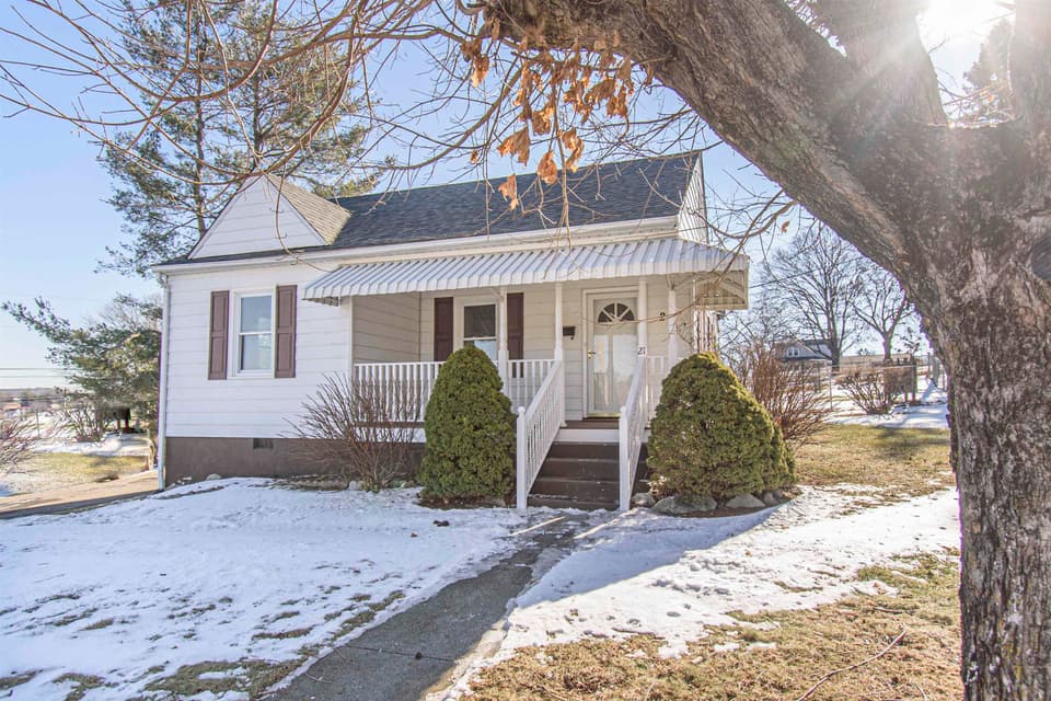 27 Lee Hy Court, photo 2 of 40