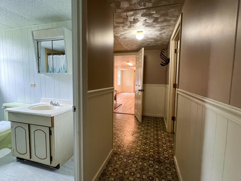 975 Carson Dr, photo 31 of 37