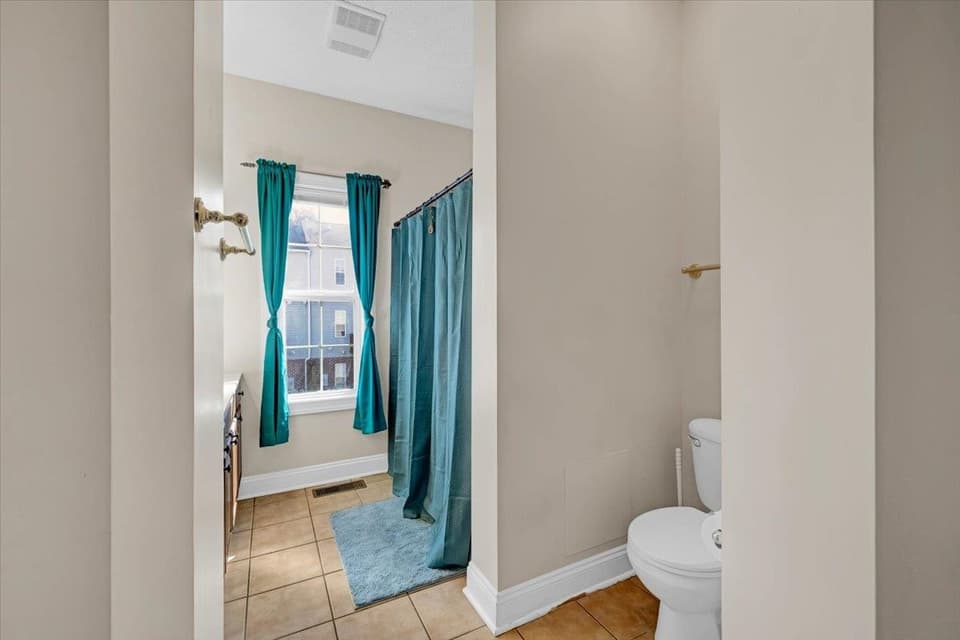 940 Oaktree Boulevard, photo 20 of 30