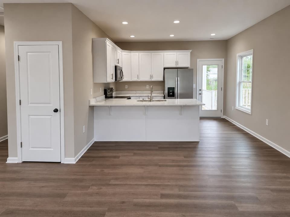 1155 Plum Street, photo 15 of 34