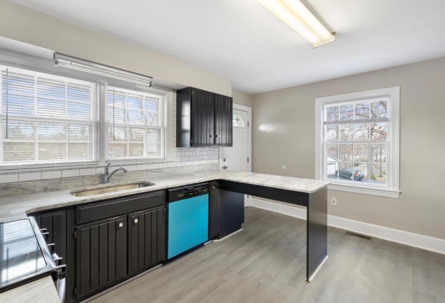 215 Overhill Road, photo 19 of 40