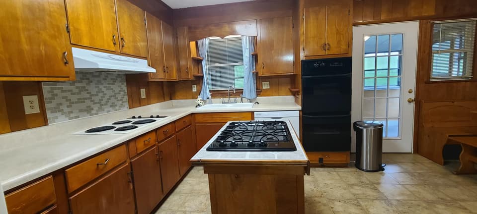 1699 Harman Dr, photo 32 of 39