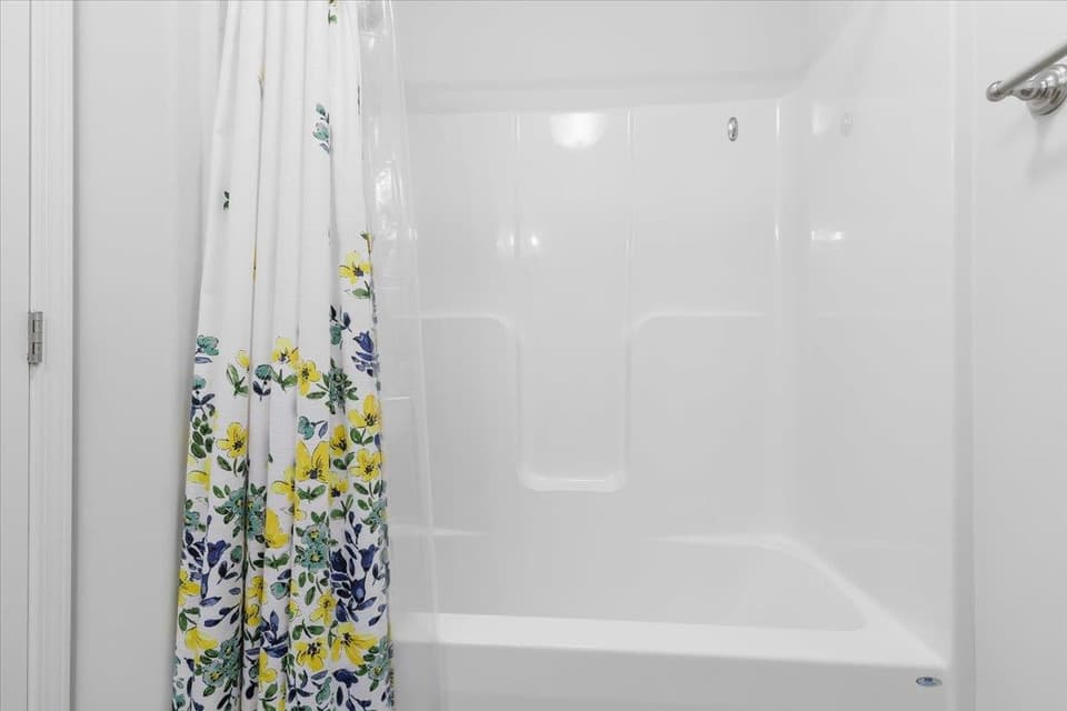 2150 Giles Drive, photo 9 of 37
