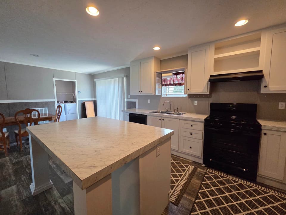 80 Boxwood Drive, photo 4 of 40