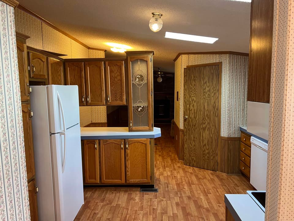 215 Jones Street, photo 9 of 23