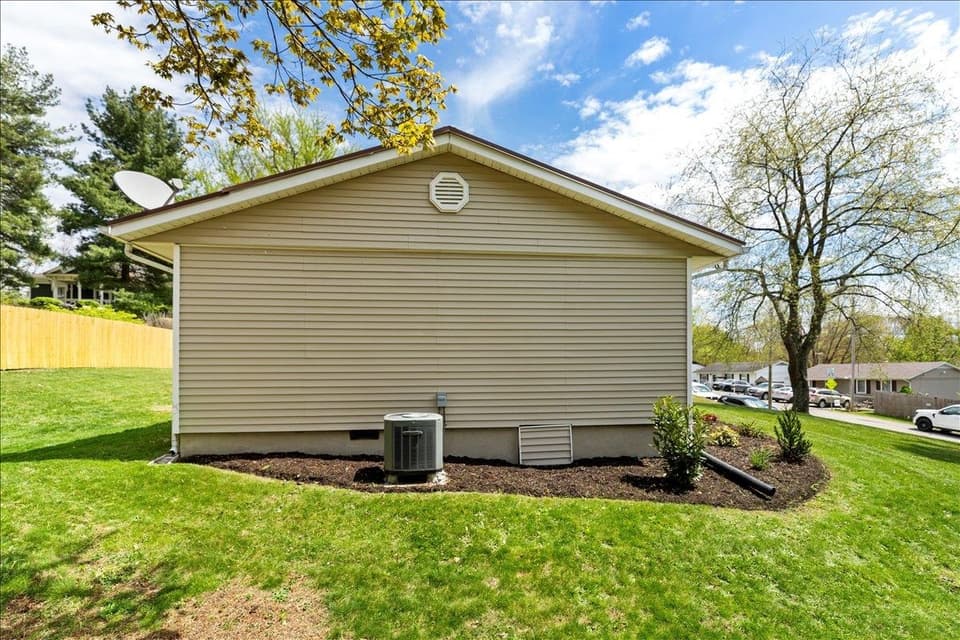 490 Sunnyside Lane NE, photo 35 of 39