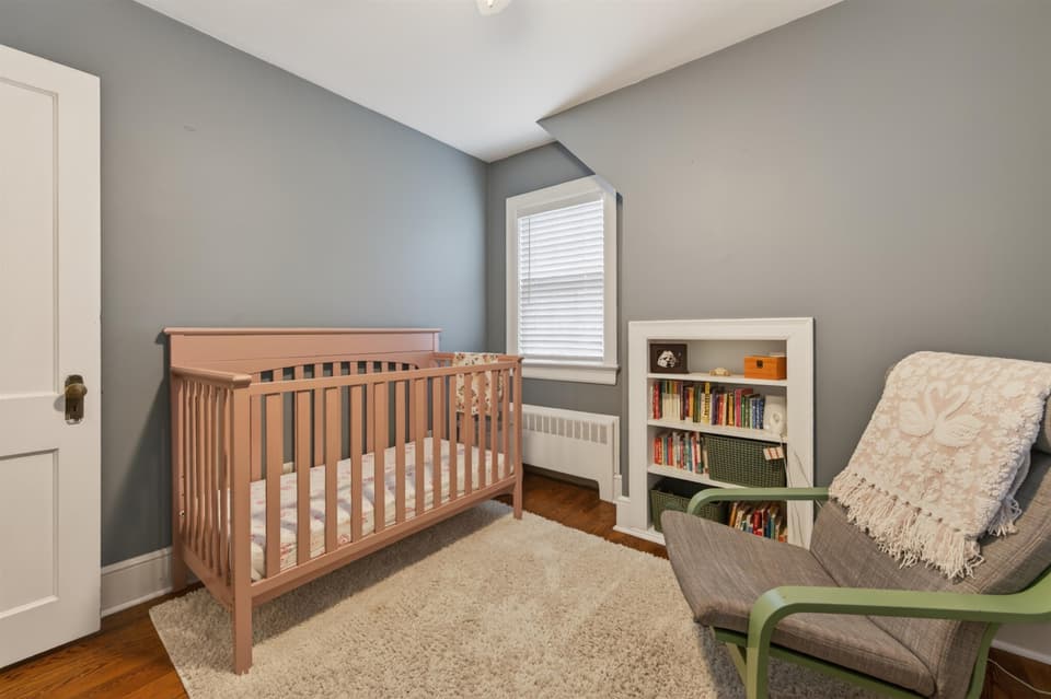 301 S Franklin Street, photo 18 of 35