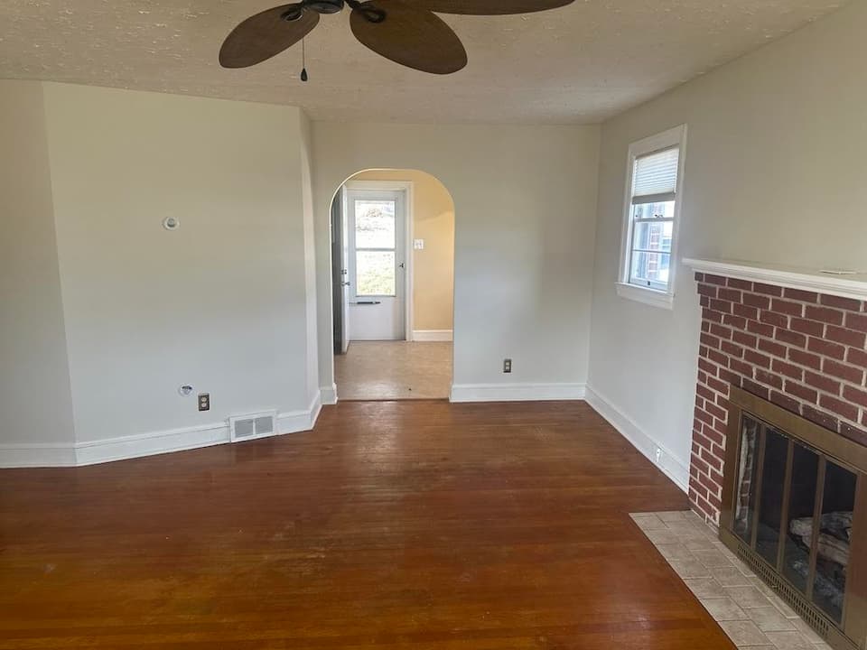 1275 Radford Street, photo 8 of 40