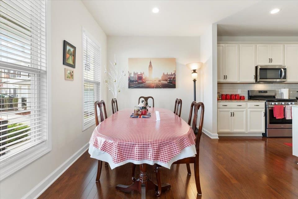195 Hamilton Avenue NW, photo 10 of 37
