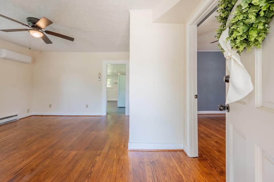 770 Montgomery Street, photo 10 of 40
