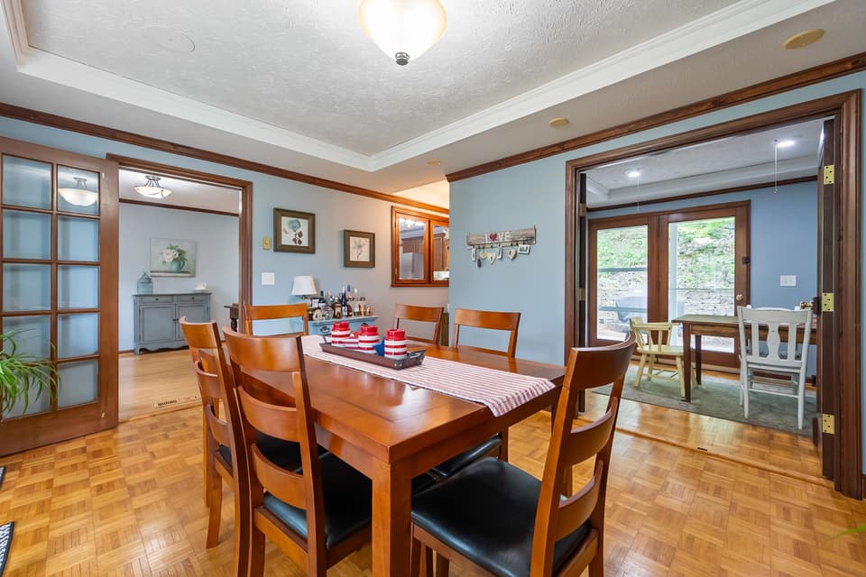 1160 Sherwood Drive, photo 37 of 40