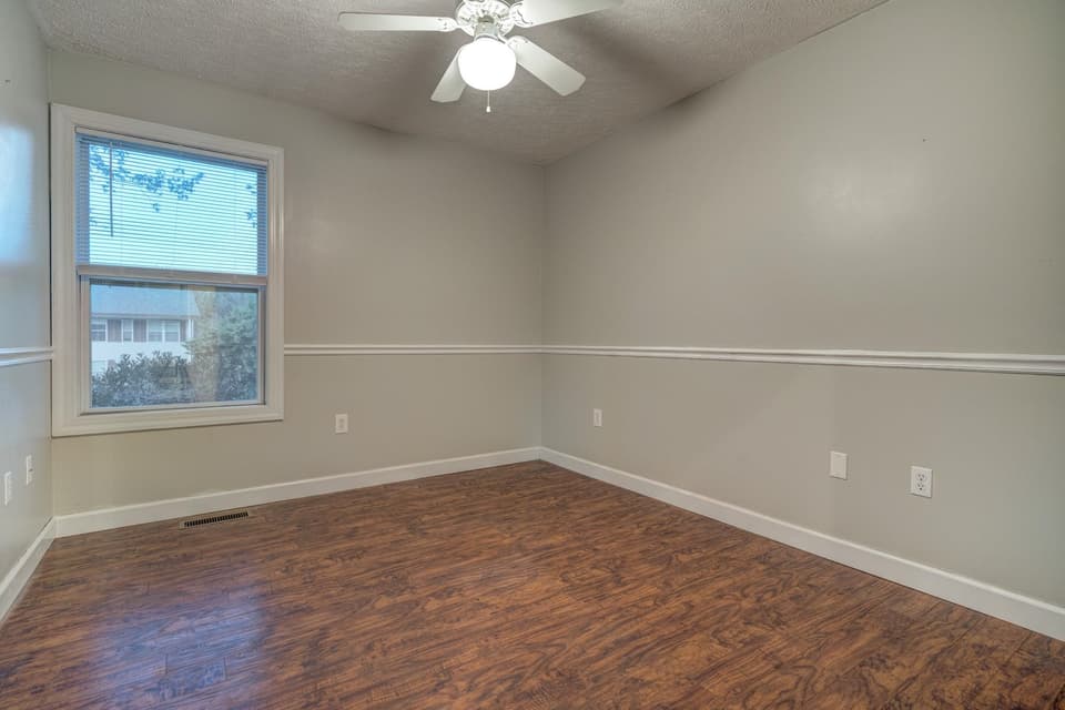 535 Capitol Way, photo 19 of 40