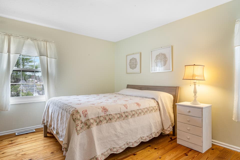 145 Windmill Ridge Road E, photo 6 of 40