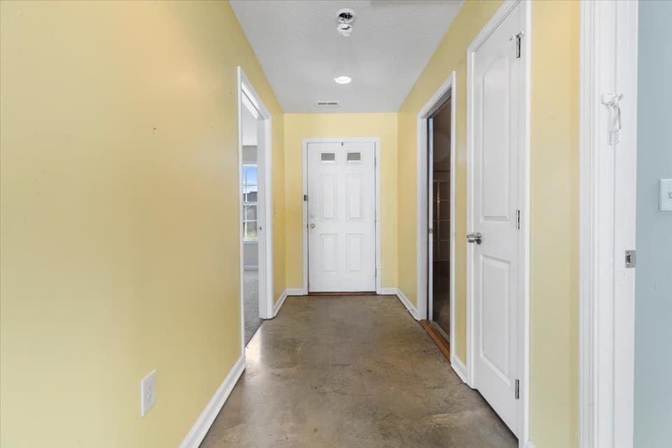 2100 Glade Drive SE, photo 11 of 40