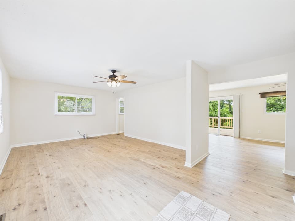 966 Magnolia Lane, photo 10 of 40