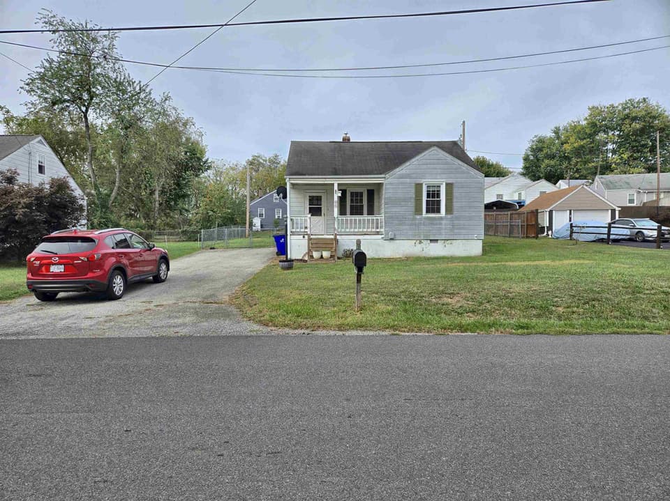 165 Clearview Drive, photo 2 of 26