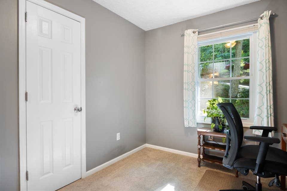 405 Tomahawk Drive, photo 20 of 40