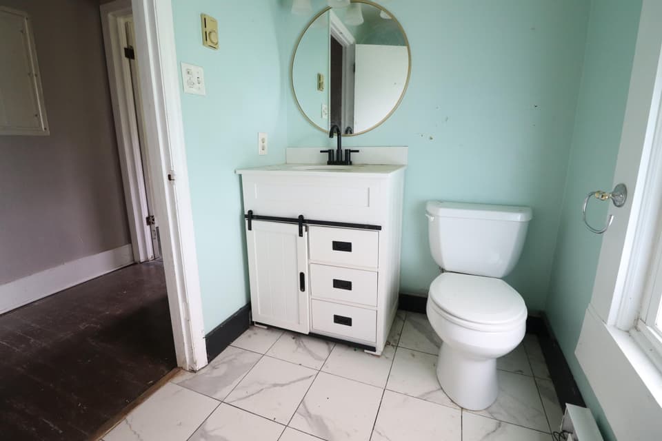 402 Craig St NE, photo 13 of 17