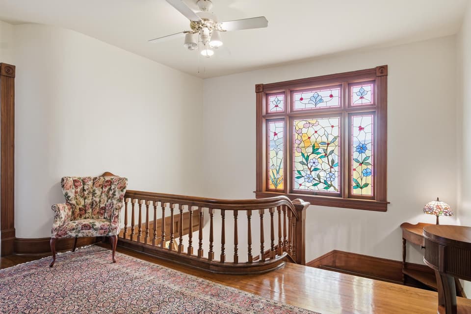 311 E Main Street, photo 11 of 40