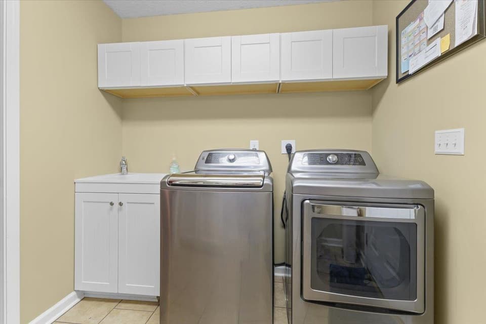 2150 Giles Drive, photo 19 of 37
