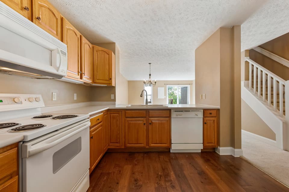 1695 Providence Boulevard, photo 8 of 31