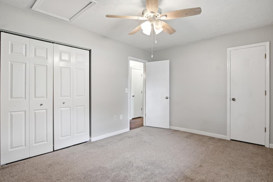 315 Cherokee Drive Unit B, photo 19 of 32